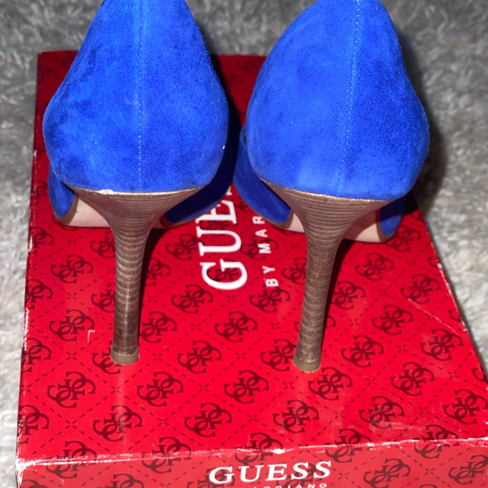 Blue suede pumps - Picture 2 of 6